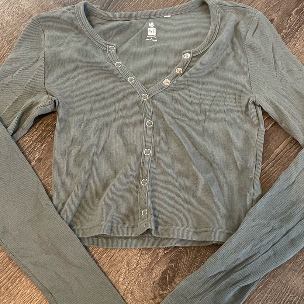 Long sleeve t shirt